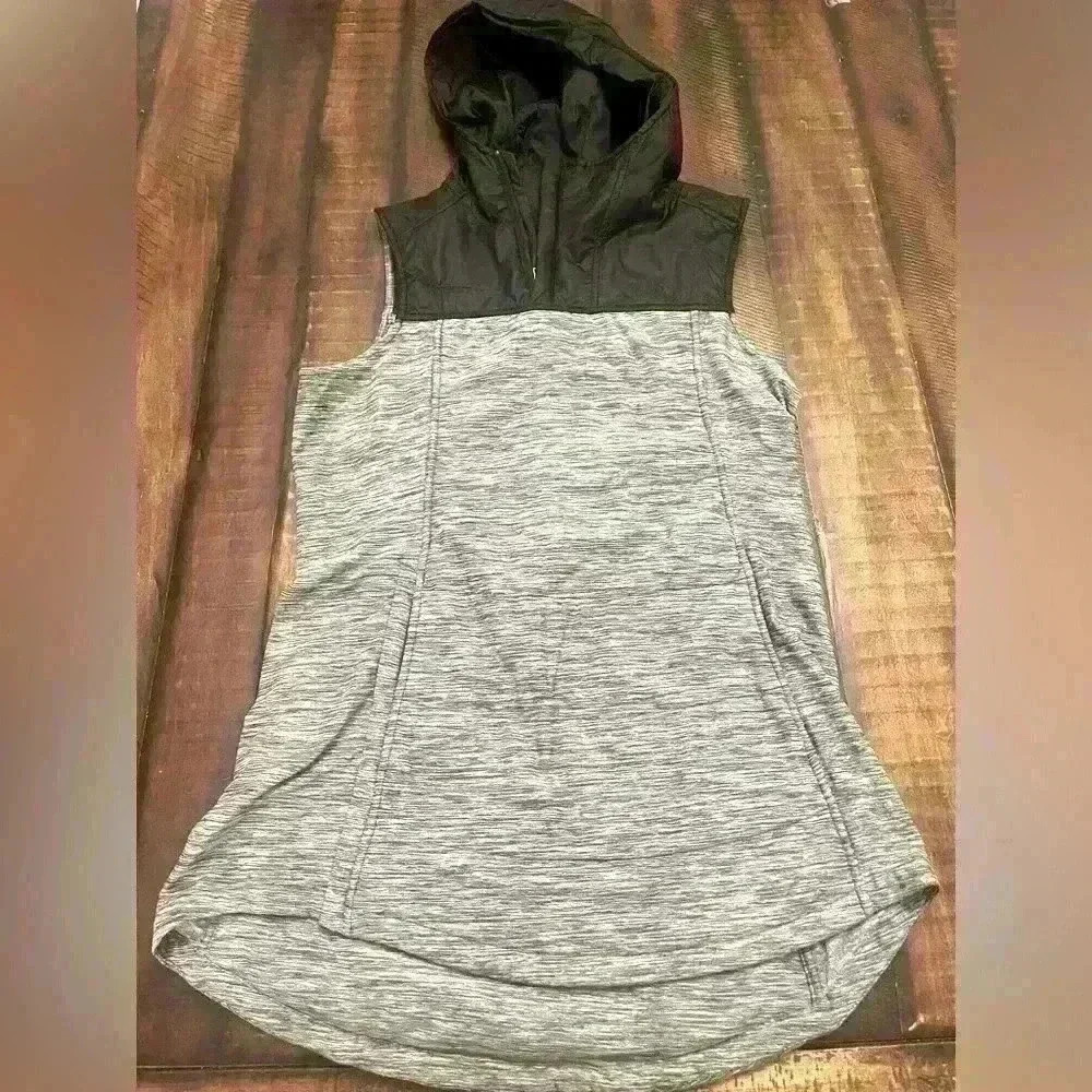 Size M North Face flash dry quart zip hooded “tunic/vest”